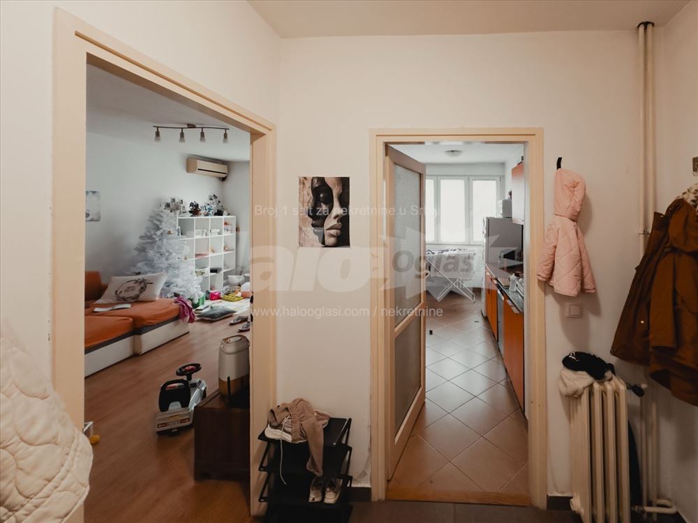 Prelep stan na odlicnoj lokaciji - odmah useljiv — 9