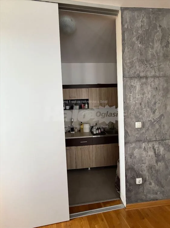 Prelep stan na odličnoj lokaciji — 6
