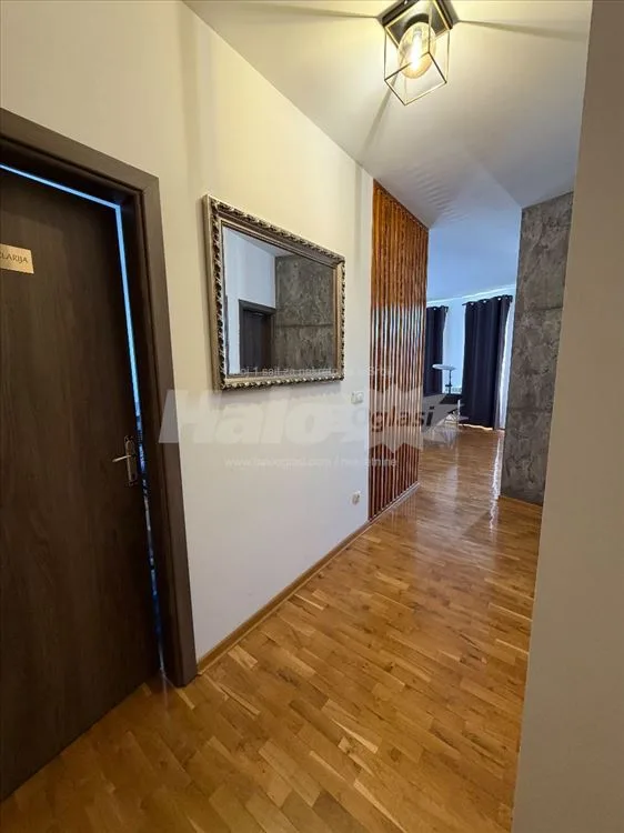 Prelep stan na odličnoj lokaciji — 9