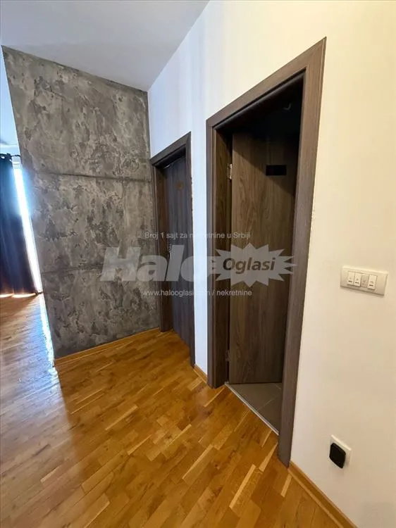 Prelep stan na odličnoj lokaciji — 11