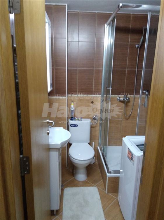 Prelepa garsonjera u ul. Dimitrija Tucovića — 6