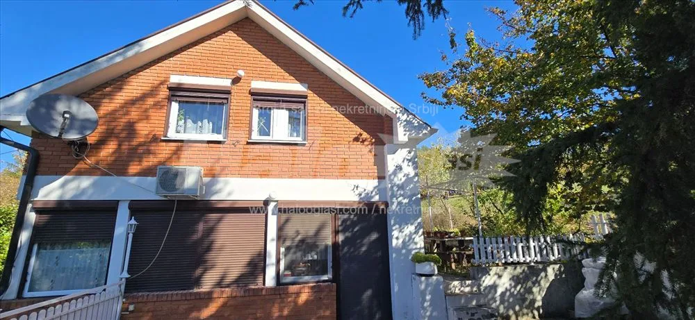 Prelepa kuća u mediteranskom stilu 250 m2+21 ar — 4