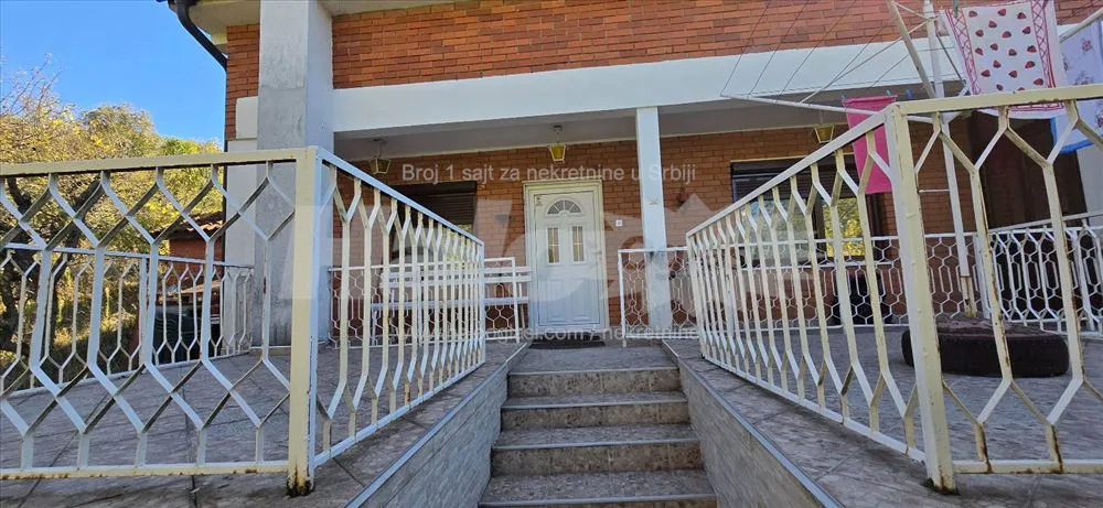 Prelepa kuća u mediteranskom stilu 250 m2+21 ar — 6
