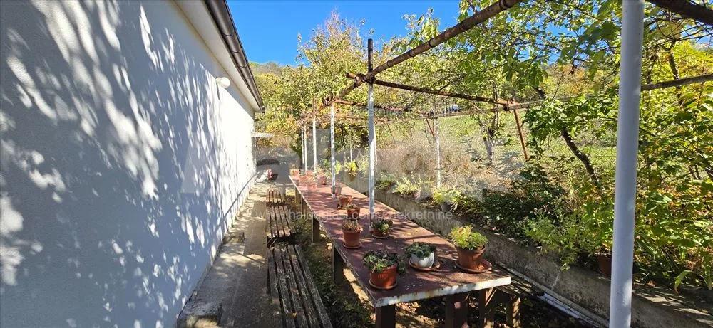 Prelepa kuća u mediteranskom stilu 250 m2+21 ar — 7