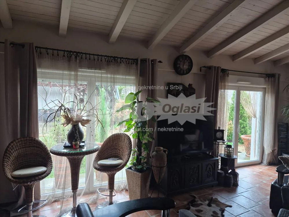 Prelepa kuca od 165m2 i 16 ari placa — 5