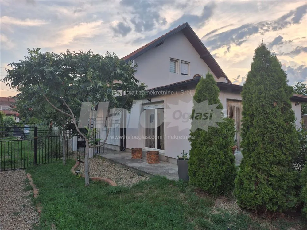 Prelepa kuca od 165m2 i 16 ari placa — 7