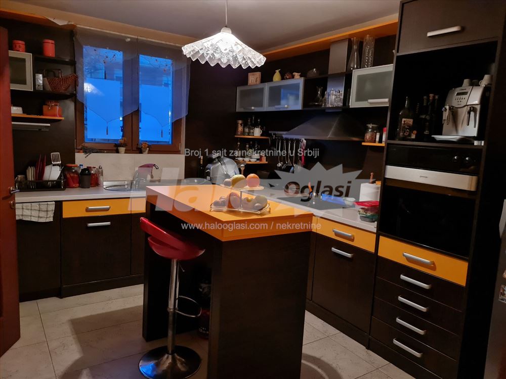 Prelepa porodicna kuca Cerak, prodaja - iznajmljiv — 8