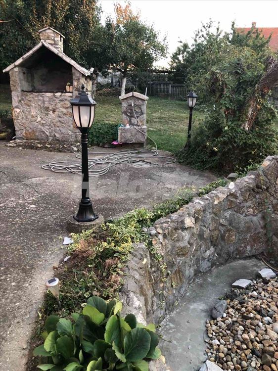 Prelepa porodična kuća sa velikim dvorištem 250m2 — 7