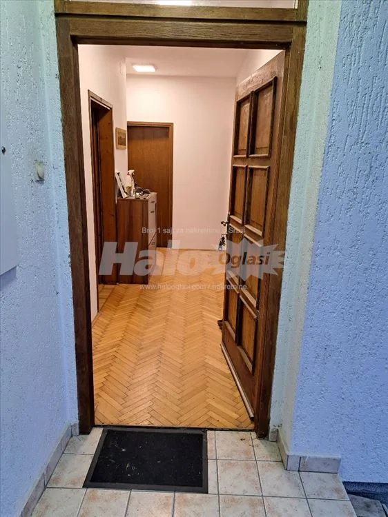 Prelepa prostrana porodična kuća u Borči — 11