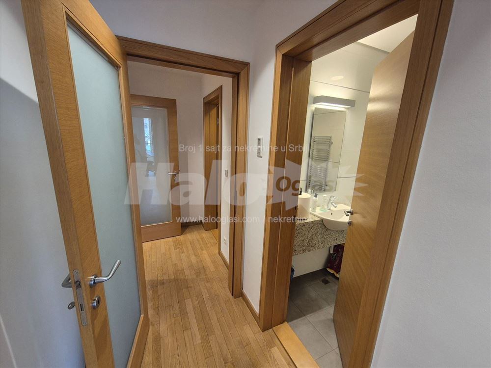 Premium kancelarijski prostor u b2 zgradi, 105,57 — 5