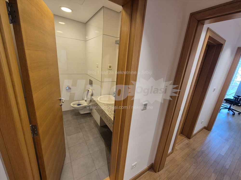 Premium kancelarijski prostor u b2 zgradi, 105,57 — 6