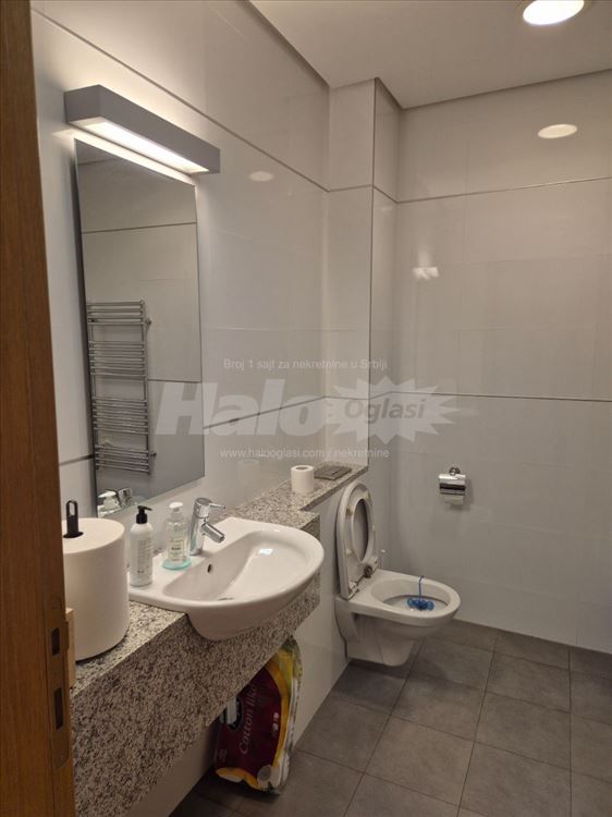 Premium kancelarijski prostor u b2 zgradi, 105,57 — 7