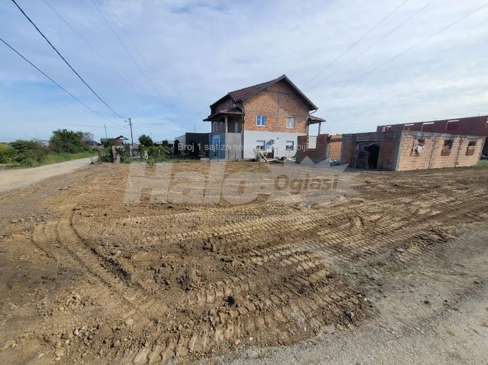 Prodaja kuće u izgradnji i placa u Ovči — 2