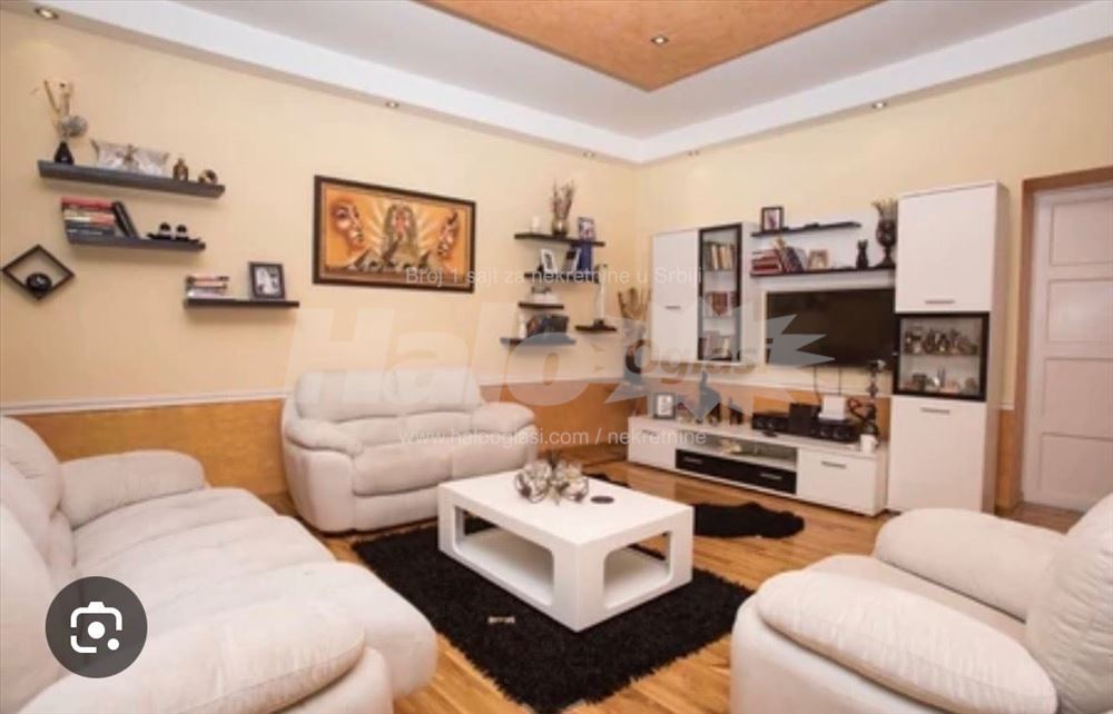 Prodaja Lux stana u centru grada Zeleni Venac — 2