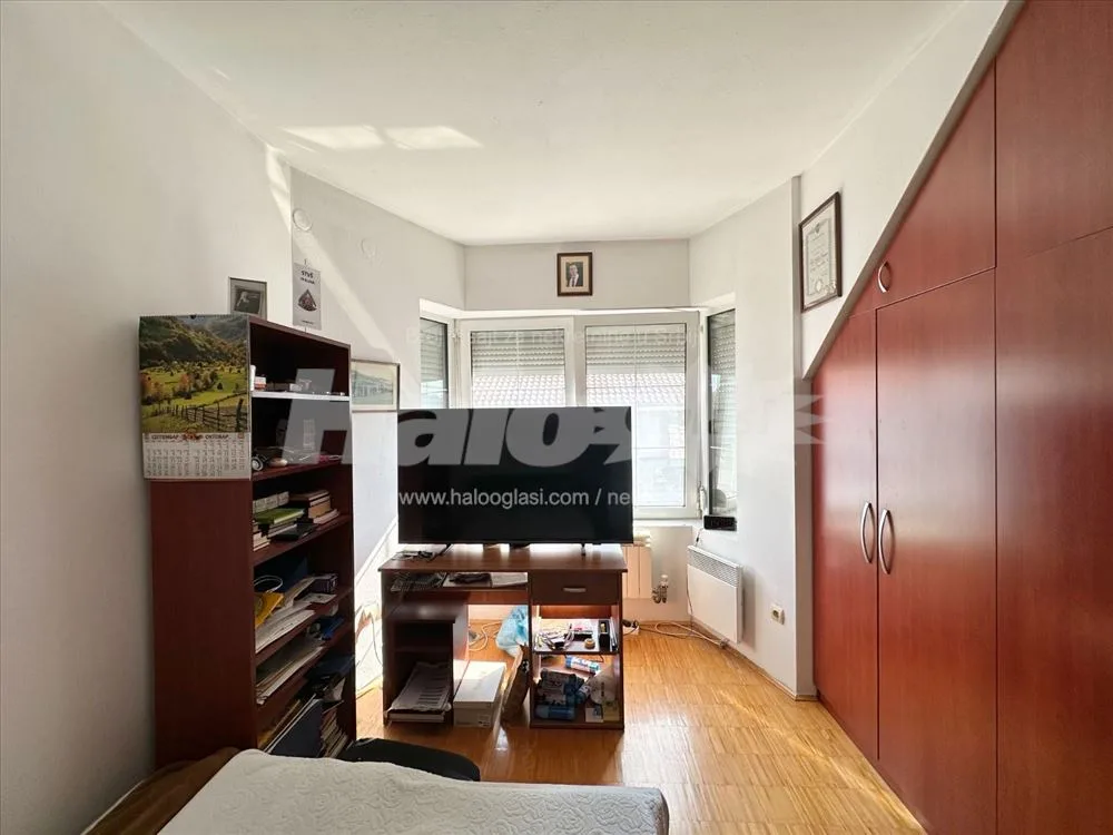 Prodaja porodične kuće,  Borča-Beograd,  161 m2 — 9