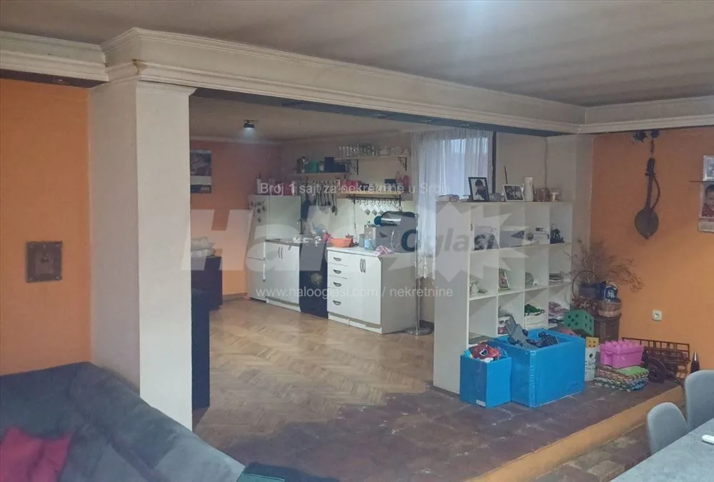 Prodaja porodične kuće u Jakovu — 5