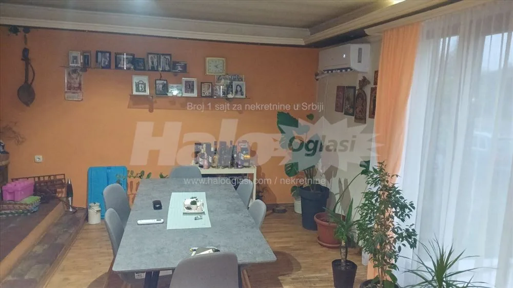 Prodaja porodične kuće u Jakovu — 6