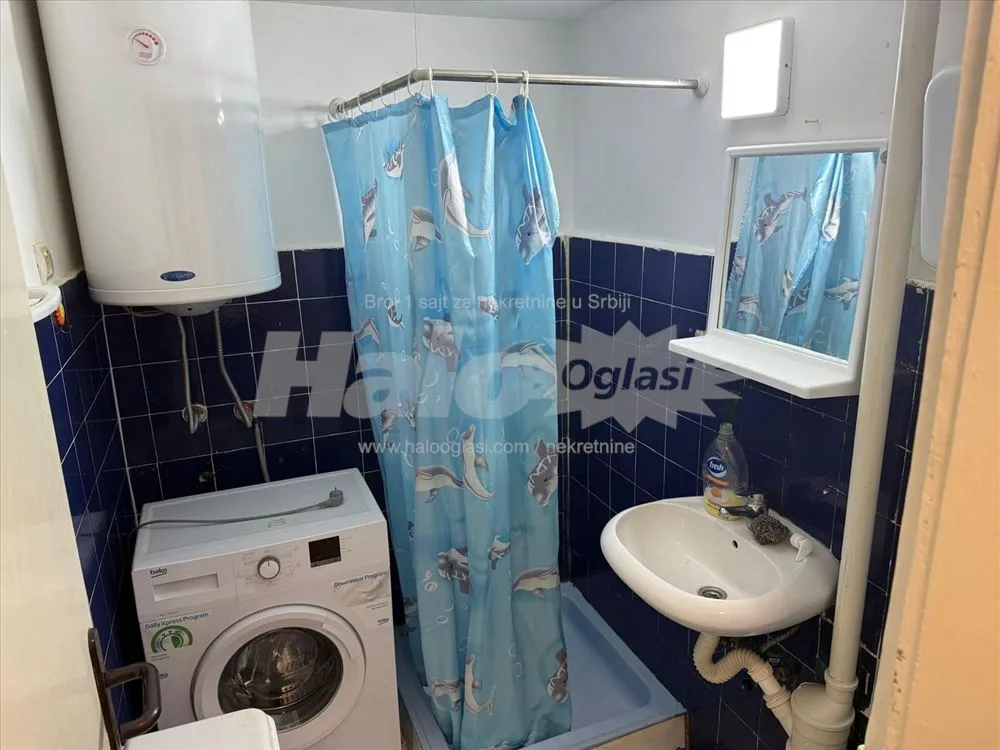 Prodaja renovirana garsonjera Miljakovac 2 — 8