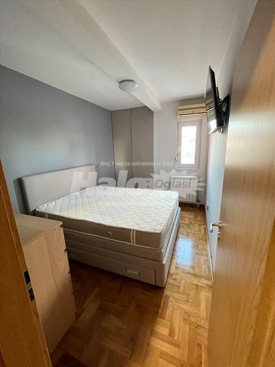 Prodaja stan ul Živka Davidovića/ garažno mesto — 6
