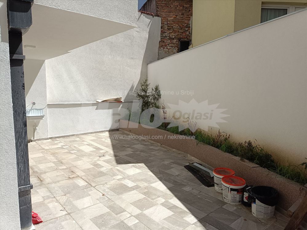 Prodaja stana 73m2 + dvoriste 31m2 , Dusanovac — 11