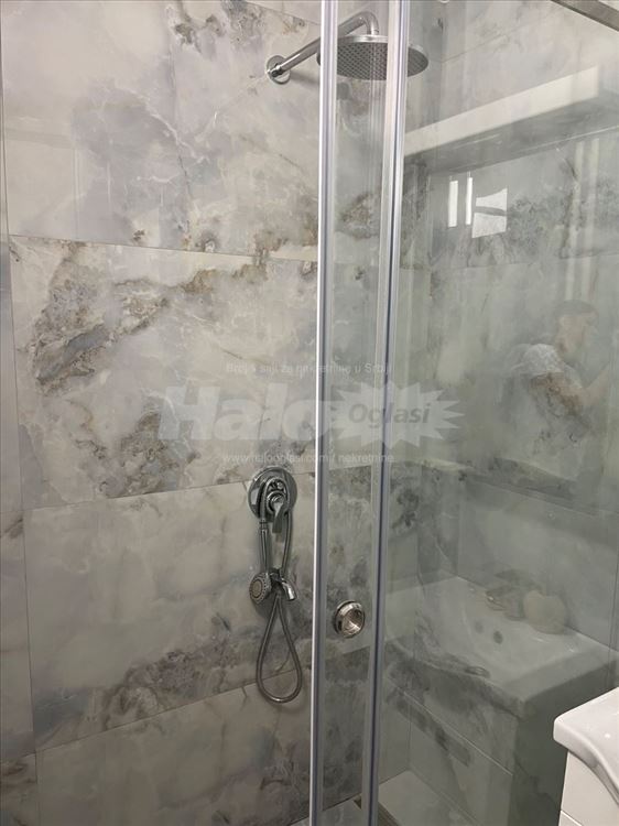 Prodaja stana blok 71, renoviran,namešten, 80m2 — 12
