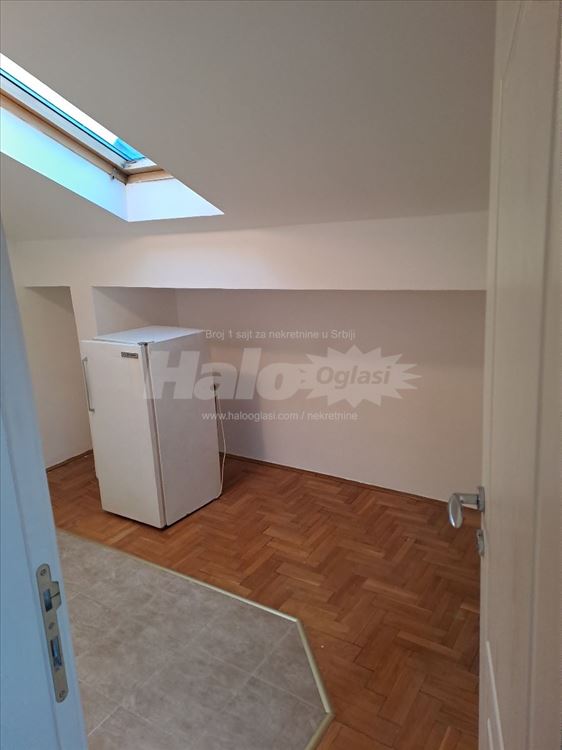 Prodaja stana Cerak 50m2 — 2