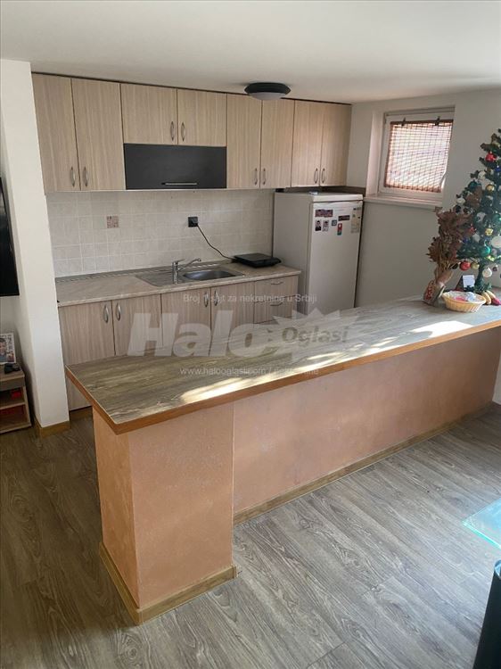 Prodaja stana — 10