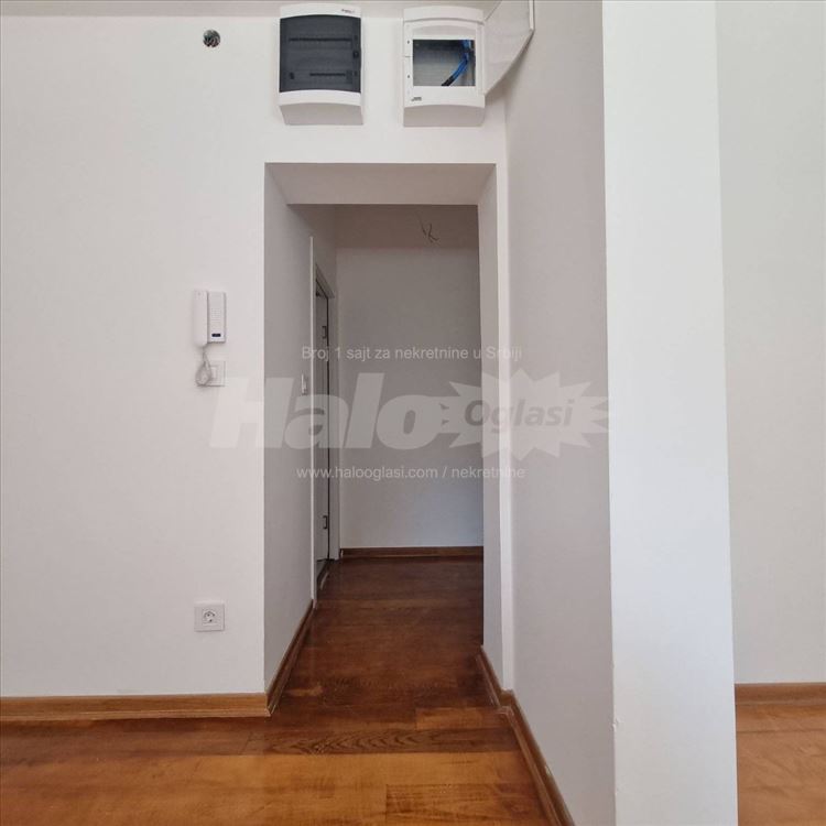 Prodaja stana na mirnoj lokaciji - Žarkovo — 12