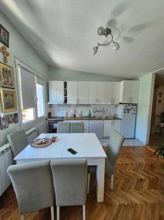 Prodaja stana Rakovica - Snežane Hrepevnik 63 kvad — 2