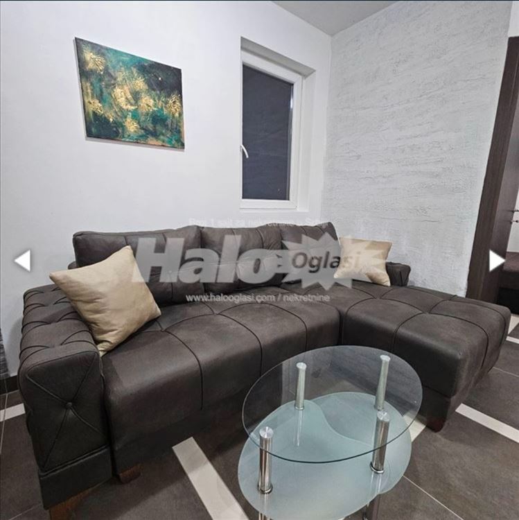 Prodaja stana sa velikom terasom Karaburma 62m2 — 2