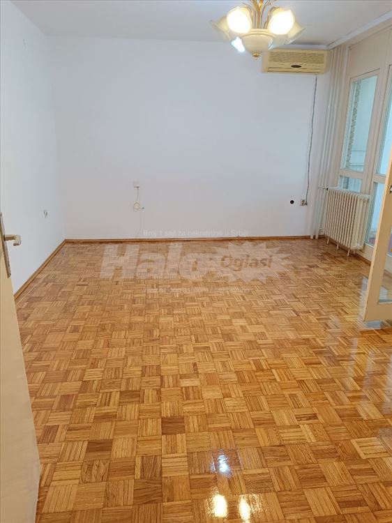 Prodaja stana u najlepšem delu Mirijeva — 11