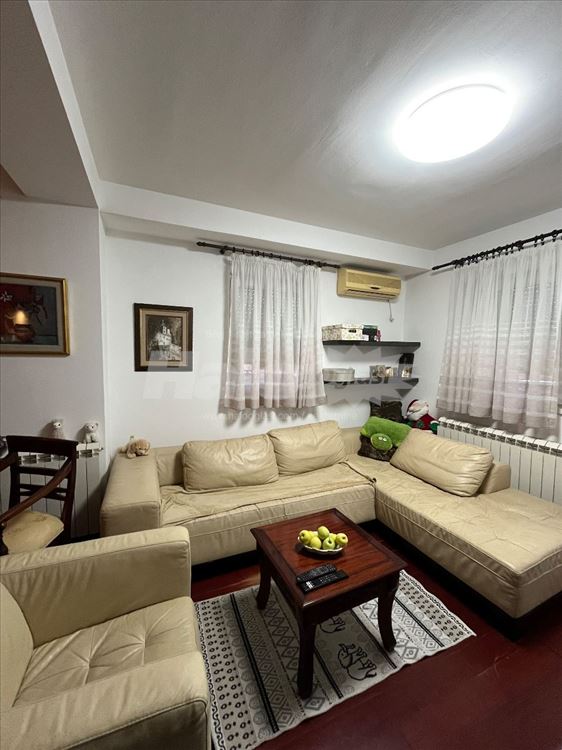 Prodaja uknjizenog stana, 57m2, Zemun, C. Dušana — 2