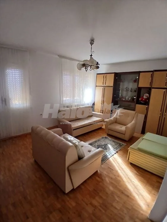 Prodaje se kuća u Maloj Moštanici, uknjižena — 11