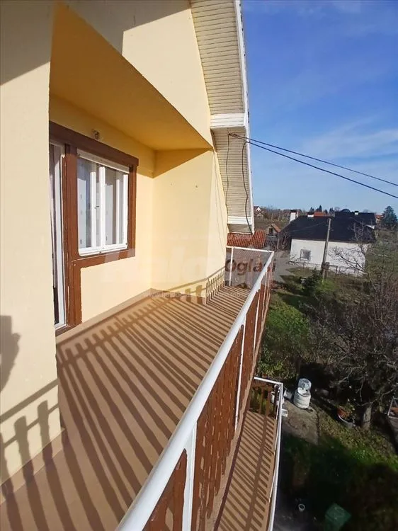 Prodaje se kuća u Maloj Moštanici, uknjižena — 15