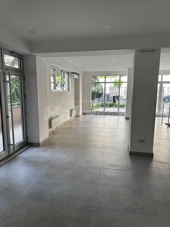 Prodaje se lokal 117m2 kod Aviv Parka — 5