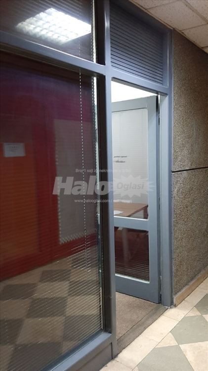 Prodaje se poslovni prostor, 11 m2 — 4