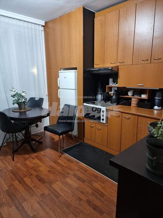 Prodaje se stan od 40m2 na Karaburmi — 6