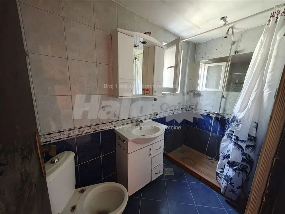 Prodajem dve kuce na placu 5.4 ara — 7