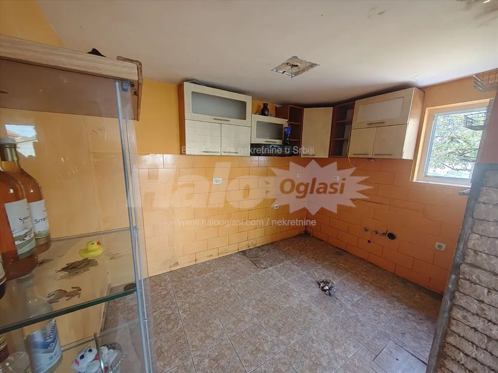 Prodajem dve kuce na placu 5.4 ara — 8