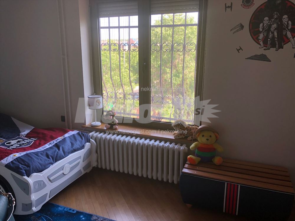 Prodajem kucu Cerak,Filmski grad, Jablanicka,300m2 — 12