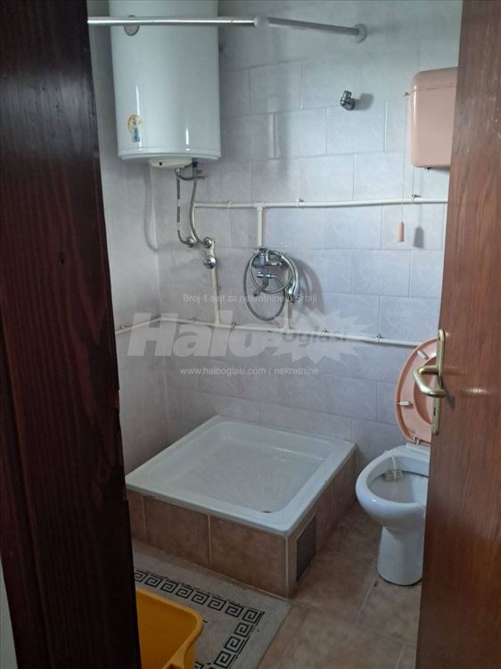 Prodajem kucu u Batajnici — 6