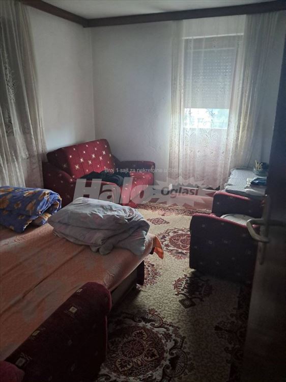 Prodajem kucu u Batajnici — 9