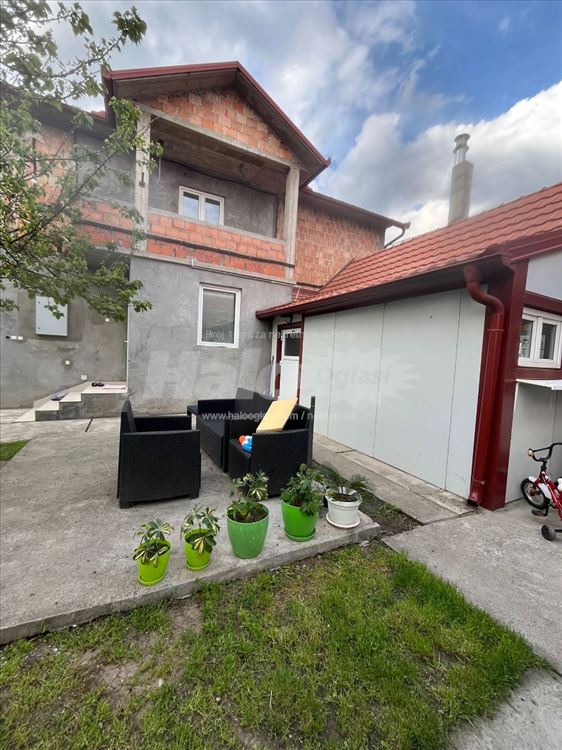Prodajem kucu u Batajnici u lepom kraju — 5