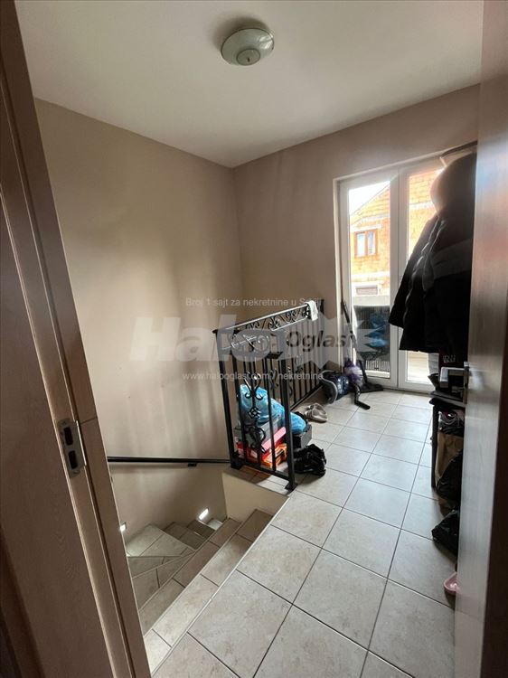 Prodajem kucu u Batajnici u lepom kraju — 8