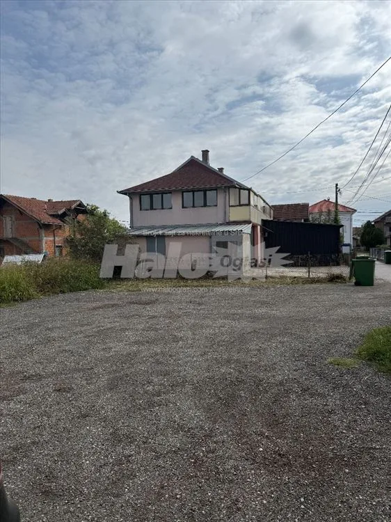 Prodajem kucu u Borci-Pretoku — 2