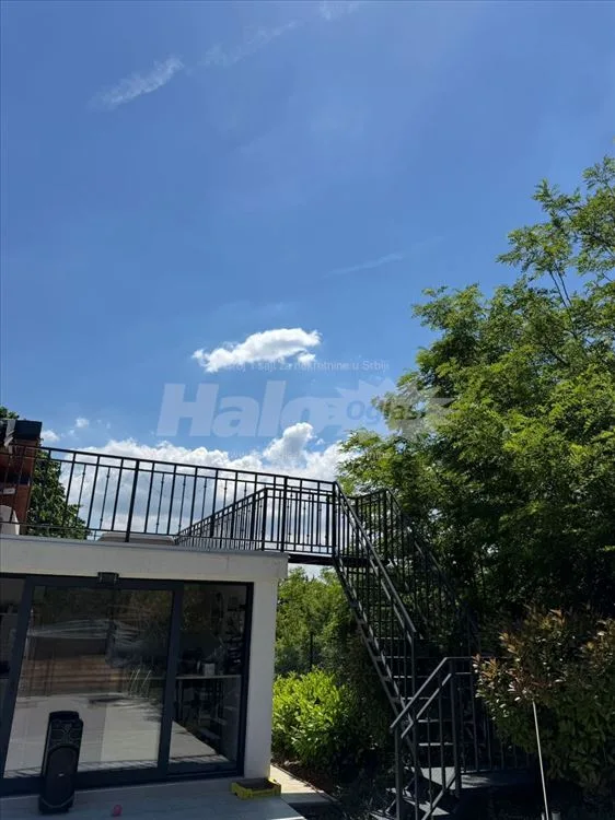 Prodajem kuću sa bazenom i dve spavaće sobe — 4
