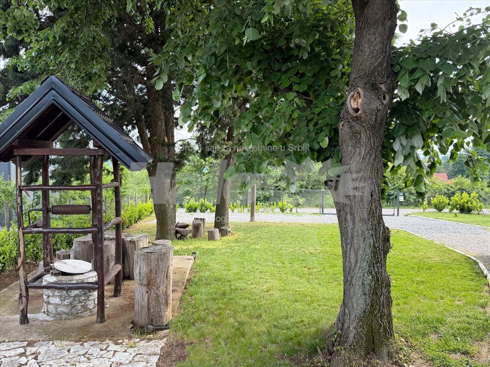 Prodajem kuću sa bazenom i dve spavaće sobe — 12