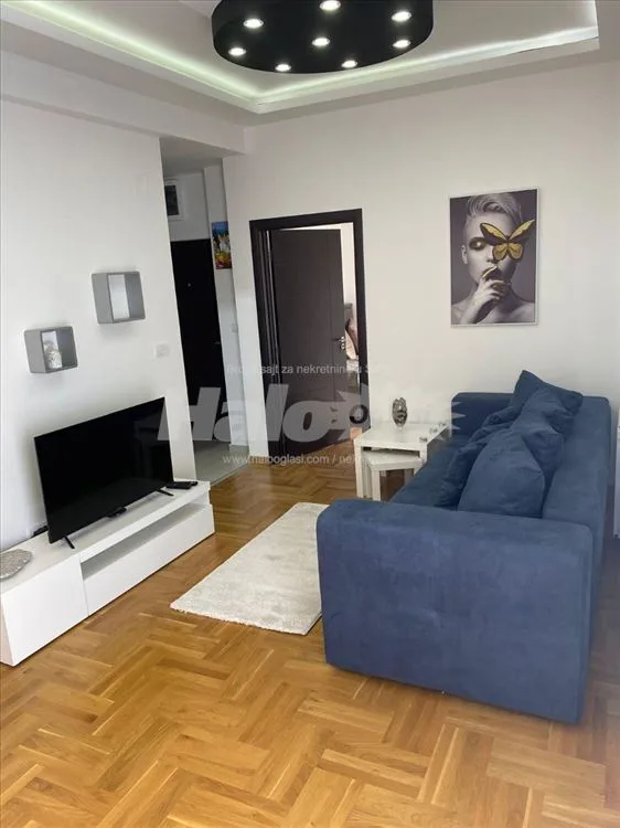 Prodajem lux namešten stan 57m2 — 2