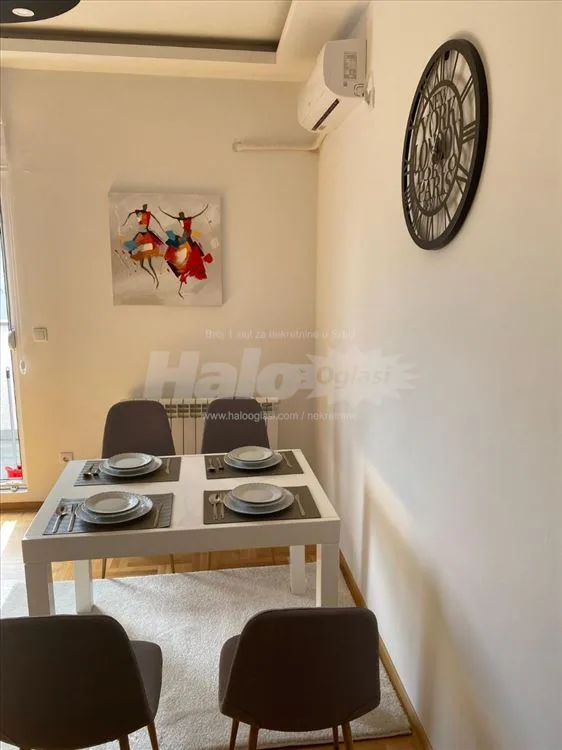 Prodajem lux namešten stan 57m2 — 4