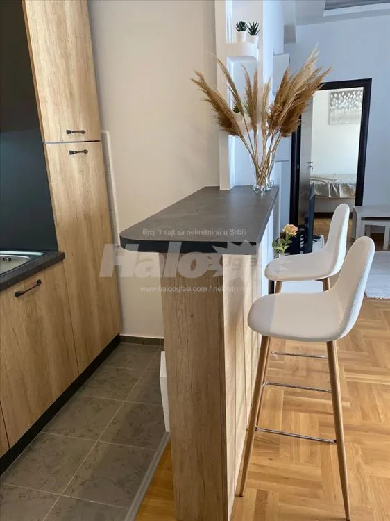 Prodajem lux namešten stan 57m2 — 7